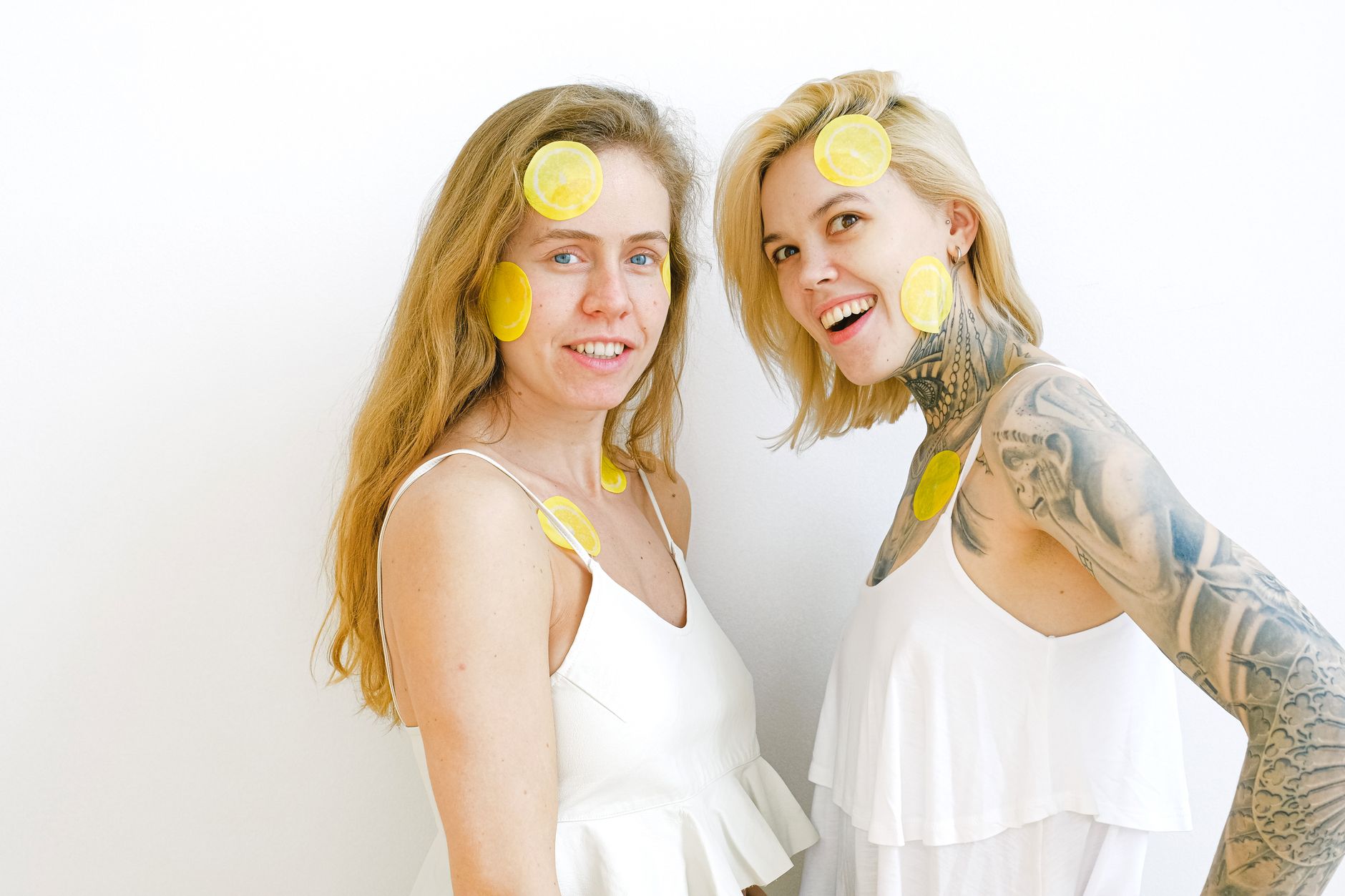 Bright ripe lemons on a pastel background